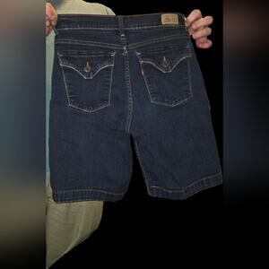 Levis 512 Slimming Signature Short